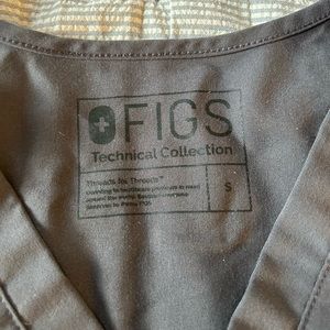 Figs Catarina One Pocket Scrub Top Charcoal Gray